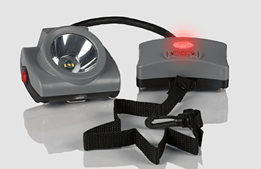 Semi-corded lamp with RGB blinker on battery pack
