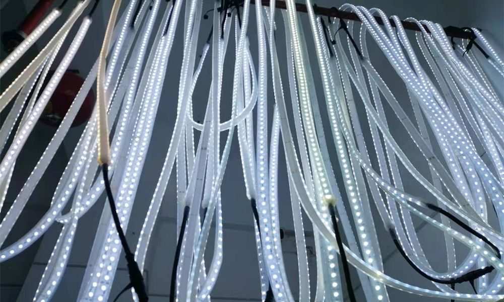 Flexing test of led strip light